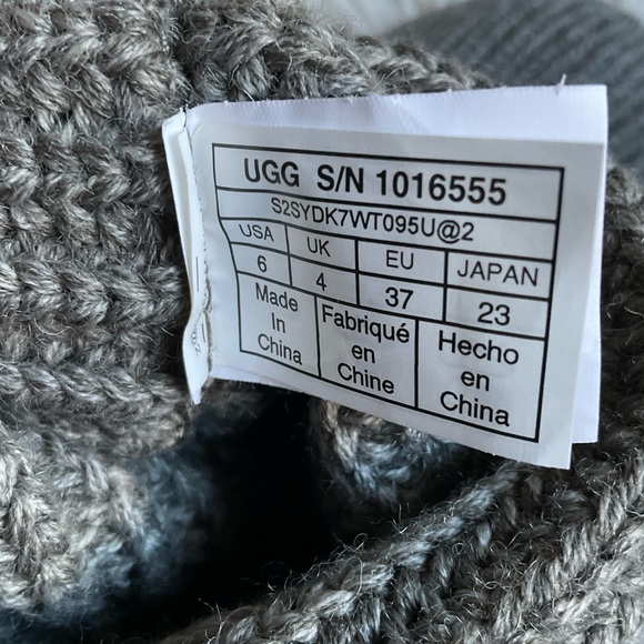 UGG Australia Classic Gray Cardy Winter Wool Knit Button Boots EUC Size 6 - Picture 7 of 8